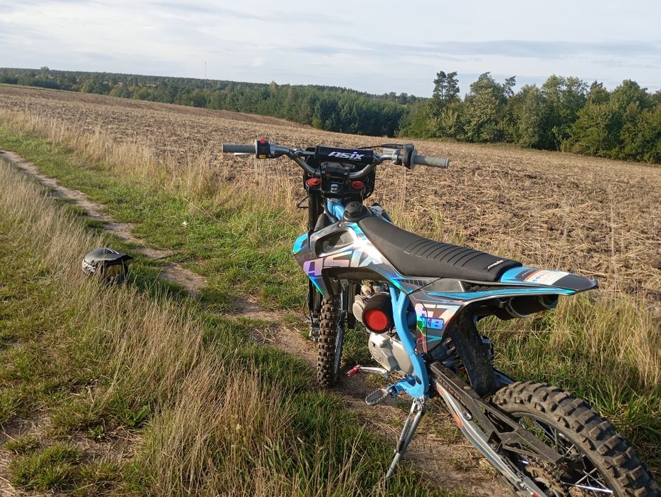 Продам пітбайк Asix XB 140.
