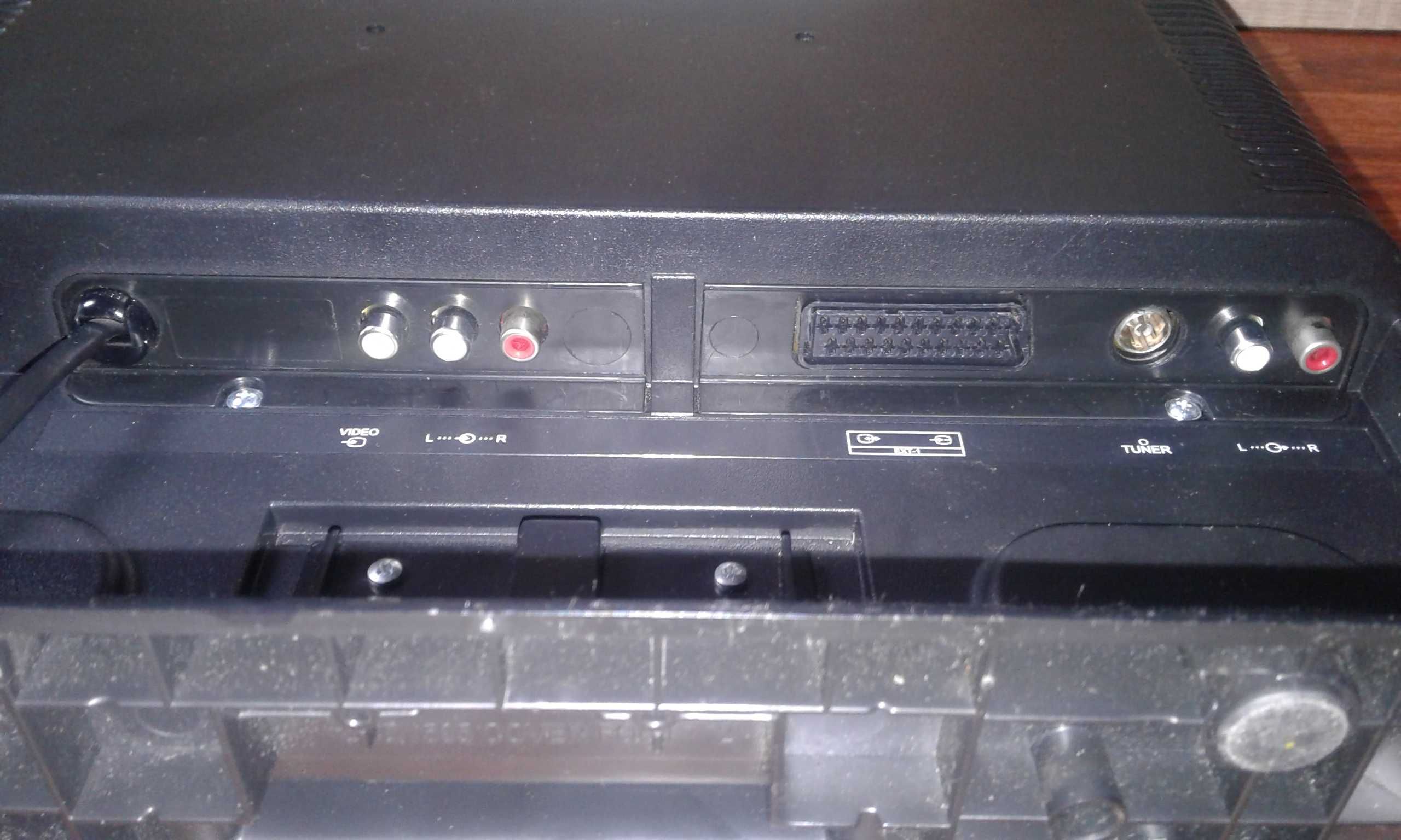 Telewizor Firmy Technika LCD15 107CE