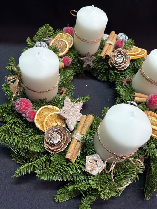 Wianek stroik adwentowy