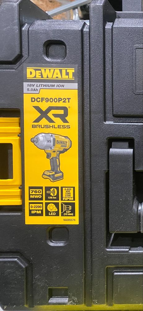 Гайковерт акумуляторний ударний 18V 1/2'' 1356 Nm DeWalt DCF900P2T