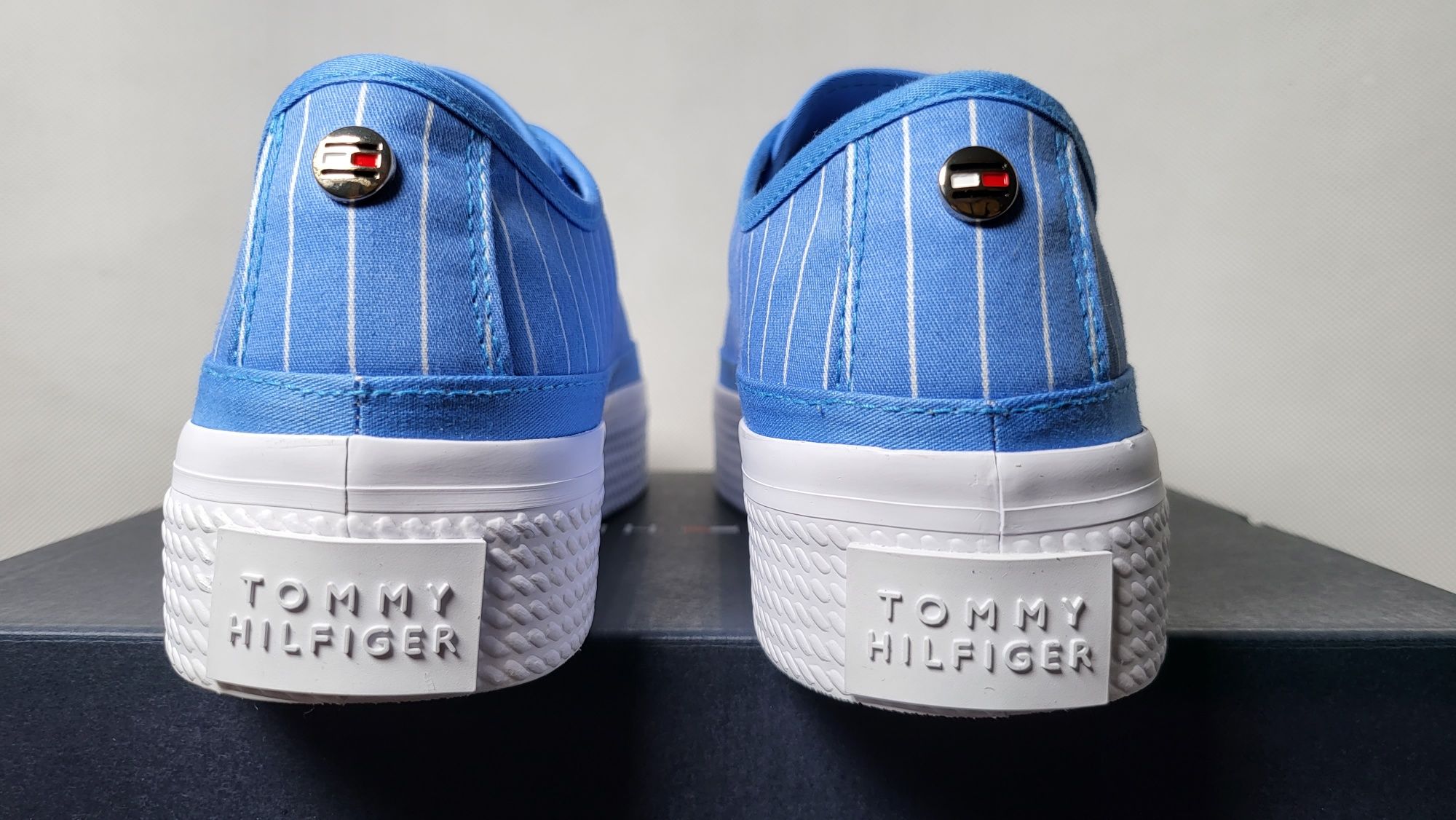 Buty Tommy Hilfiger r 37 damskie na platformie sportowe ORYGINALNE