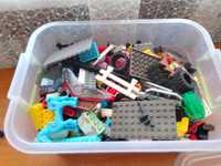 Конструктор Лего 1кг+равлики(2 шт)в подарунок(за бажанням) і контейнер