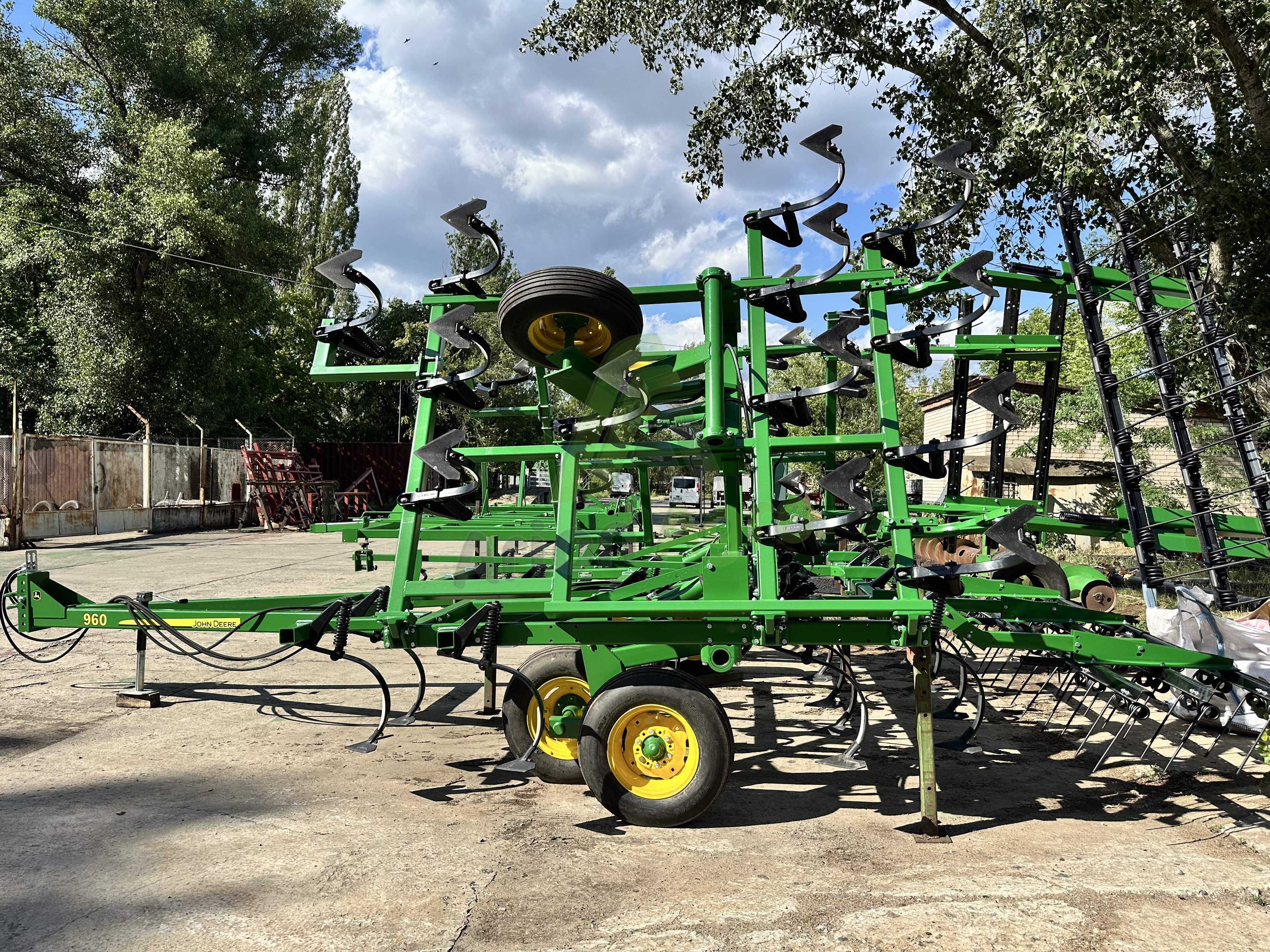 Культиватор Джон Дір 960 John Deere 960 шириною 8 метрів
