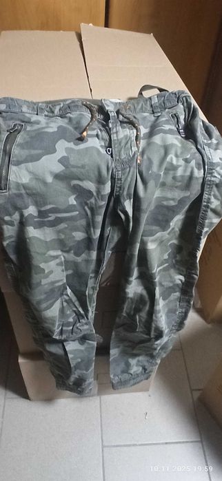 Spodnie chłopięce moro  152