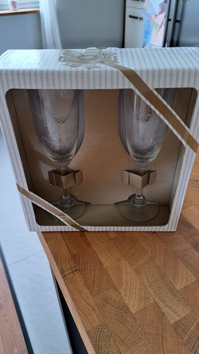 Kieliszki prezent na ślub