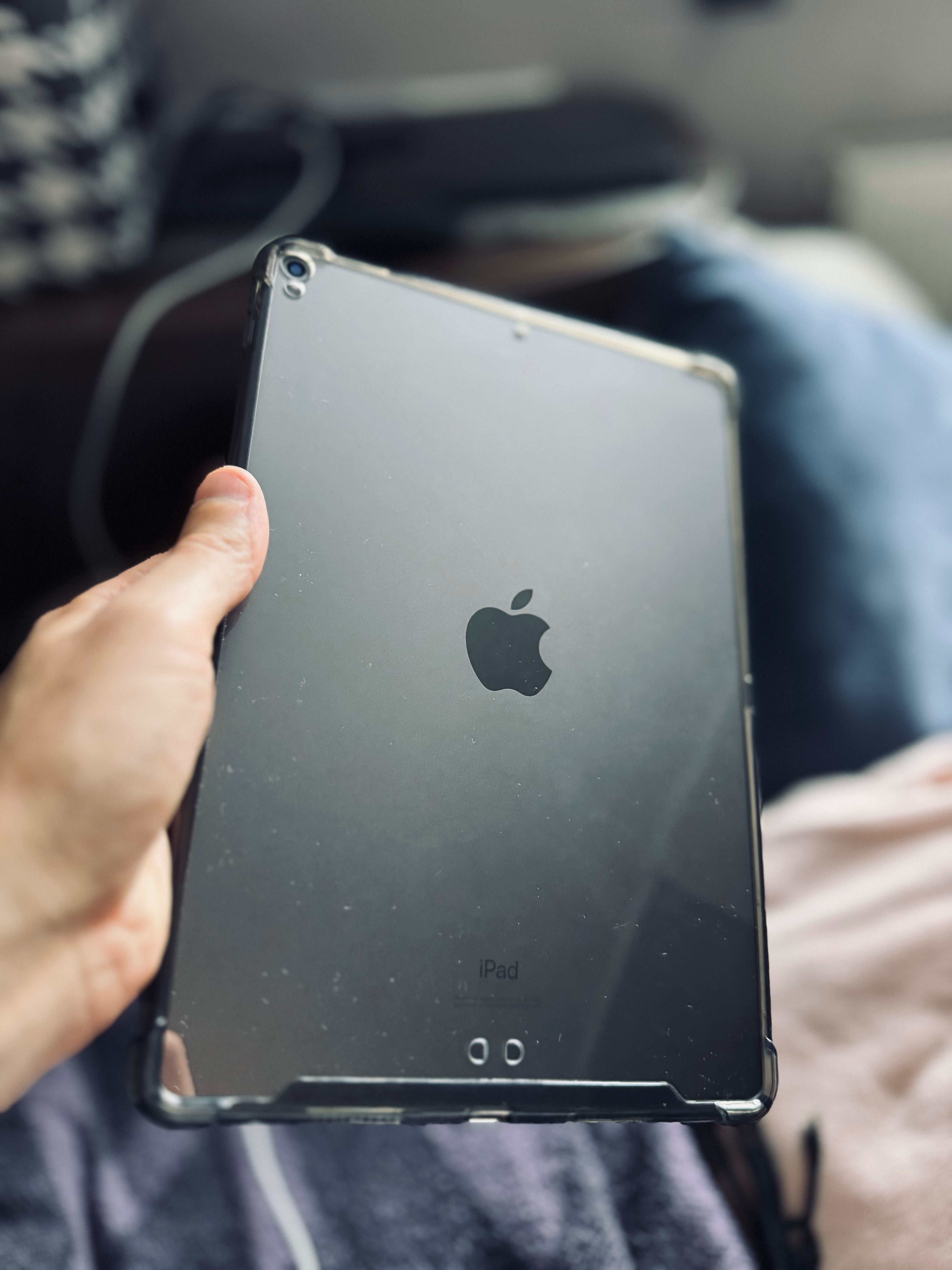 Планшет iPad Air 3 64Gb WiFi - темний екран