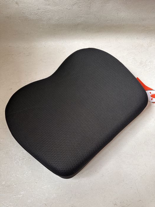 Автомобільна подушка на сидіння
