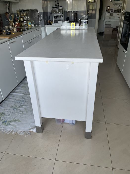 Ilha cozinha  1,75 comp 65 largura 90 altura com 2 prateleiras e 3 gav