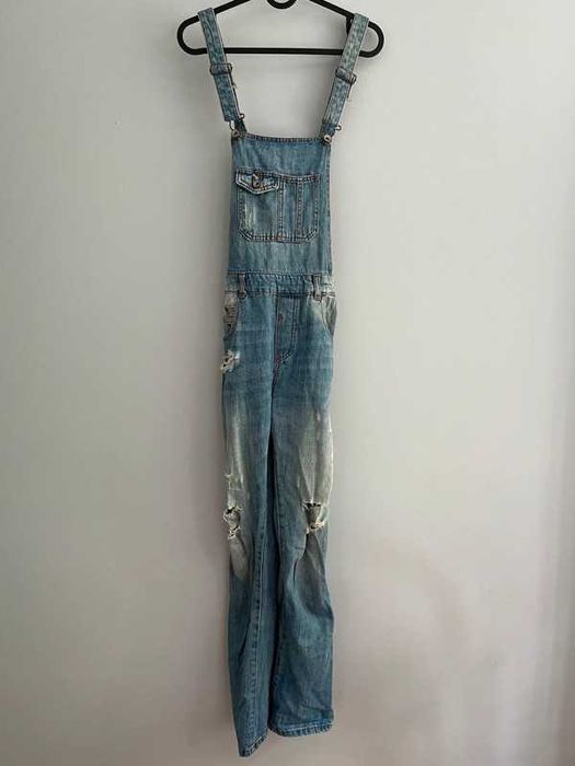 Jeansowe Ogrodniczki z dziurami / XS / Bershka