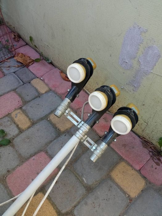 Антена  супутникова