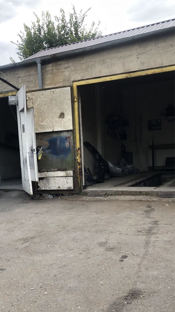Продам гаражний комплекс із власною земельною ділянкою!