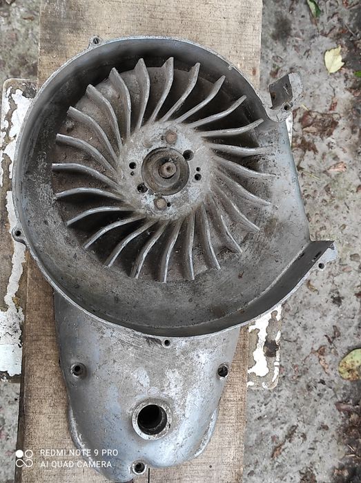 Продам на двигатель мотоколяски крышку с вентилятором.