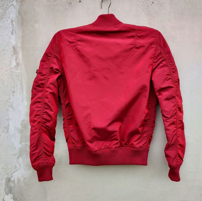 Куртка чоловіча бомбер Alpha Industries червона розмір S
