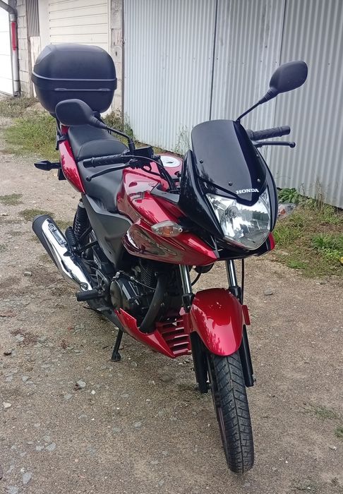 Honda CBF 125 com 24 mil kilometros completamente nova