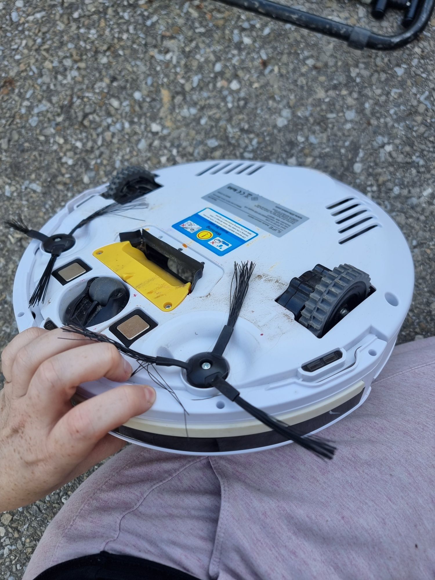 w roboty odkurzaczajce ilife v5