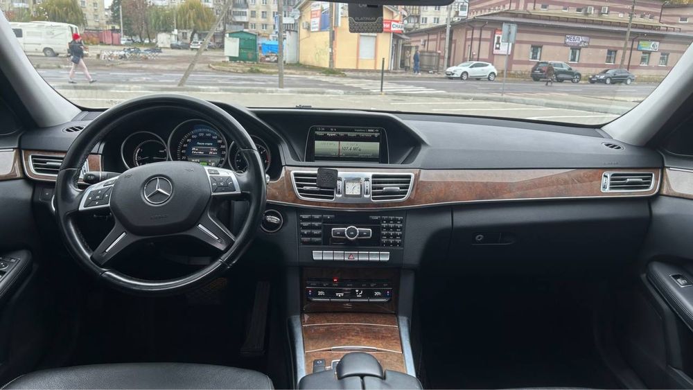 Mersedes-Benz E-class 2014