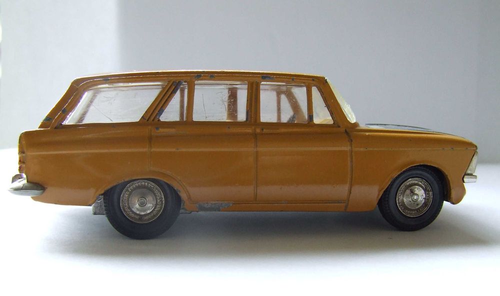Модель автомобіля Москвич 426 А3 СССР (1/43)