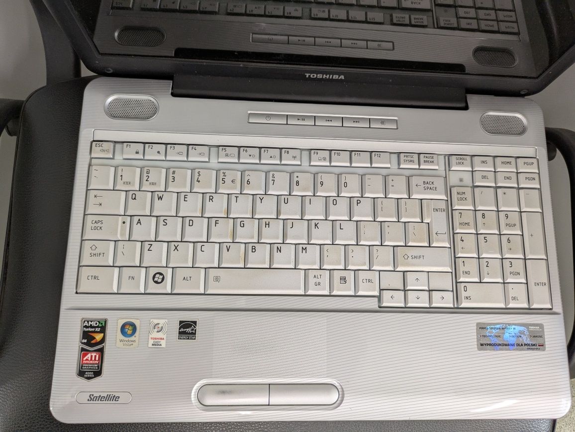 Toshiba satellite L500D-10R
