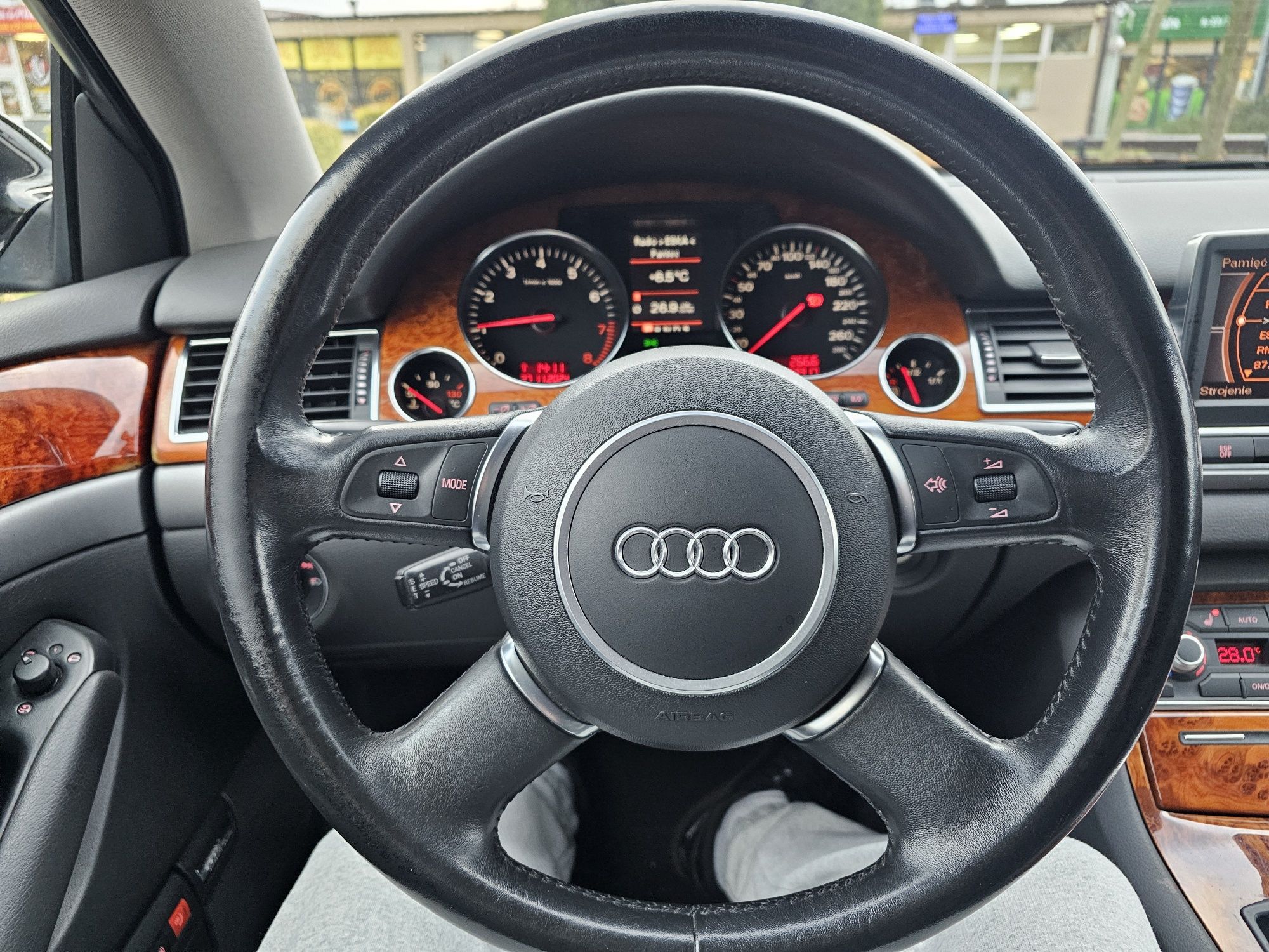 Audi a8 d3 3.7 +lpg. Zamiana.