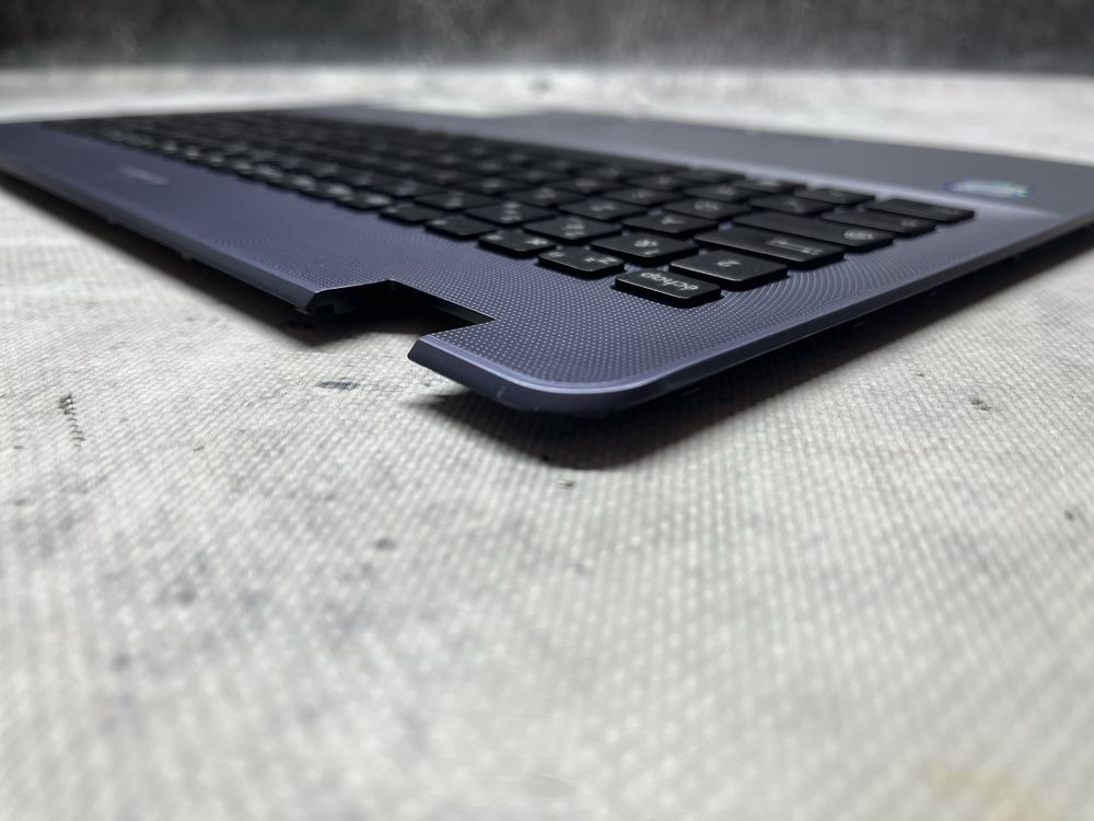 Palmrest touchpad Asus R542U