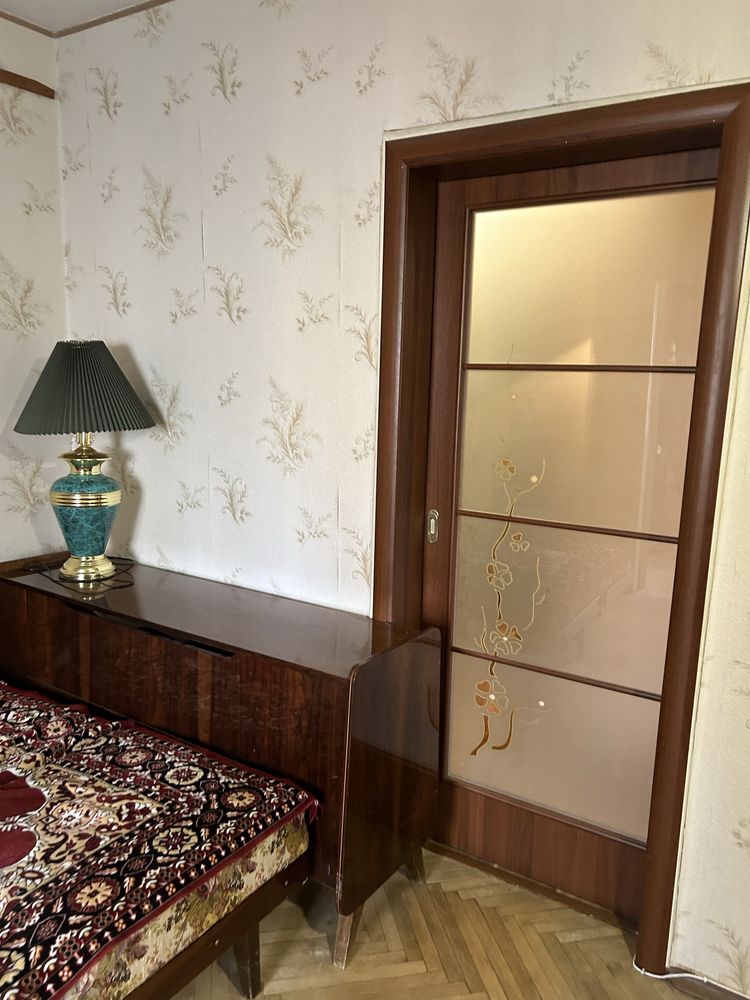 Продам 2 кімнатну квартиру вул. Василя Барки 8, Солом'янський район