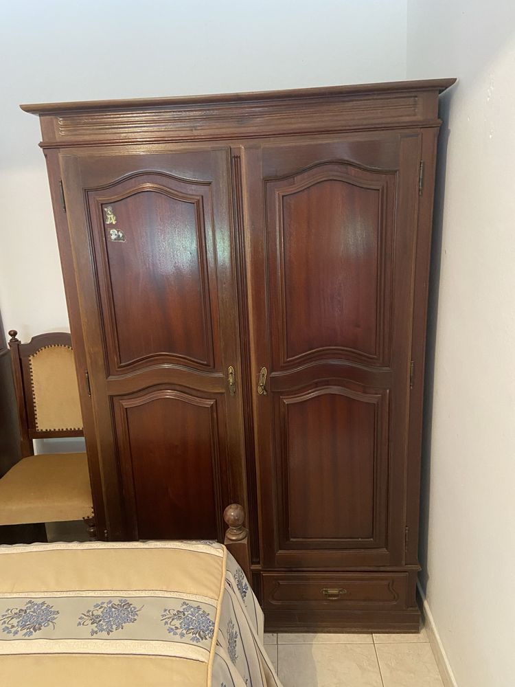 Mobilia de quarto de solteiro