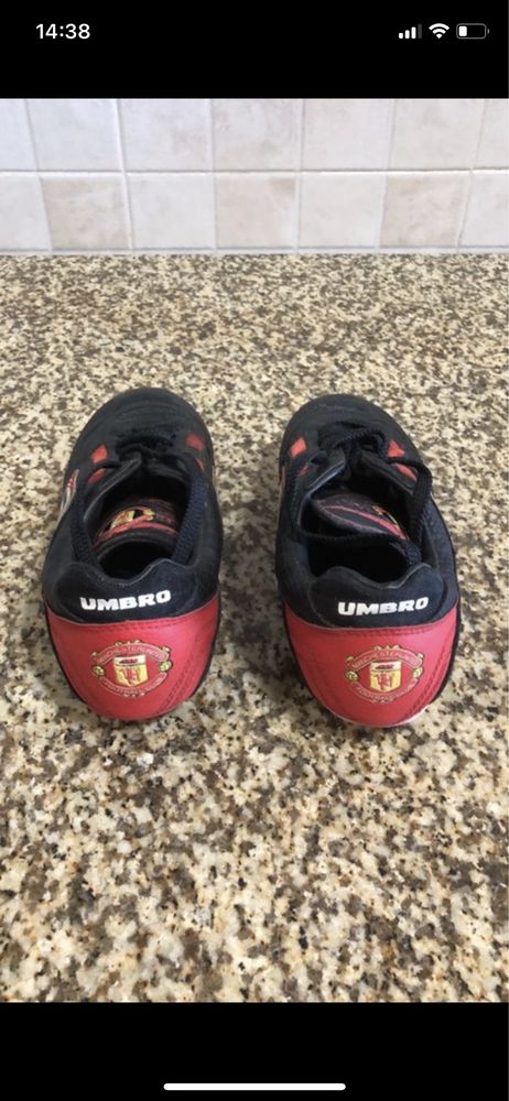 Chuteiras Clássicas UMBRO MAN. UNITED