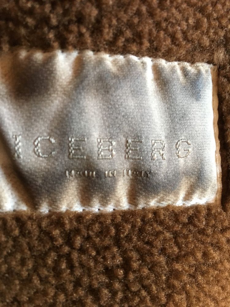Casaco Iceberg castanho escuro pele ovelha numero 50