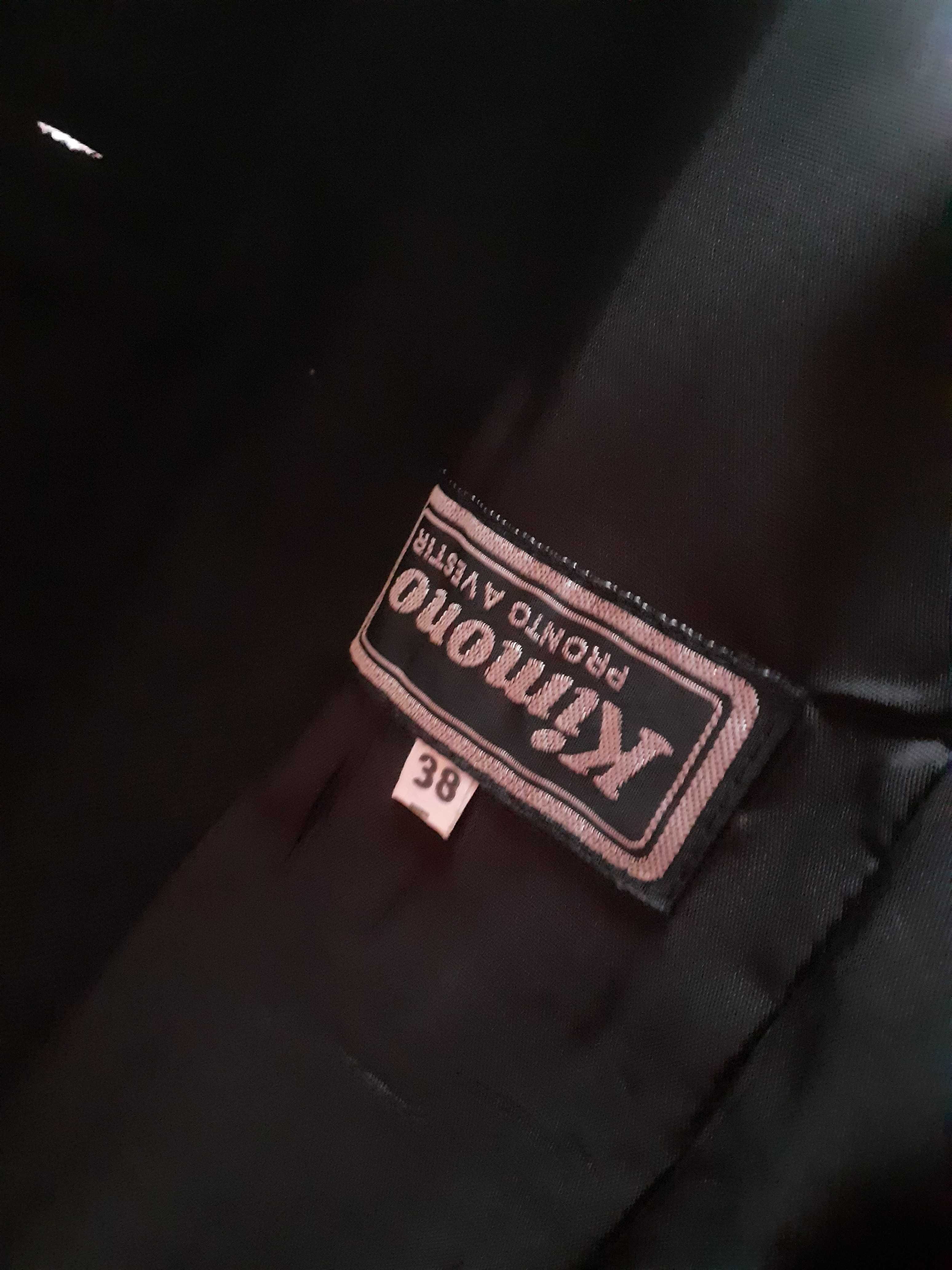 Traje académico da UM- 38