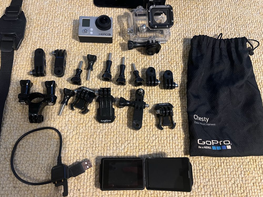 Go Pro Hero 3 z zestawem akcesoriów, kartą SD,chesty, ekranem, pilotem
