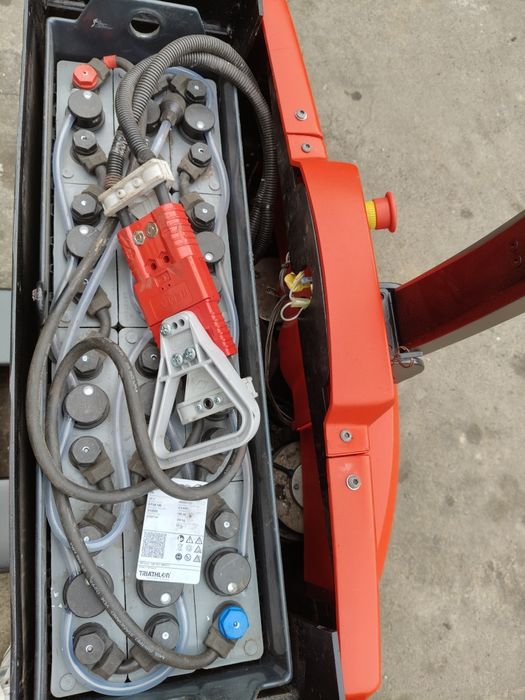 Paleciak elektryczny Heli