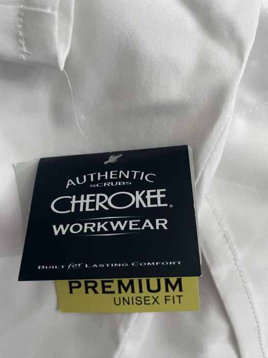 Biały fartuch Cherokee unisex