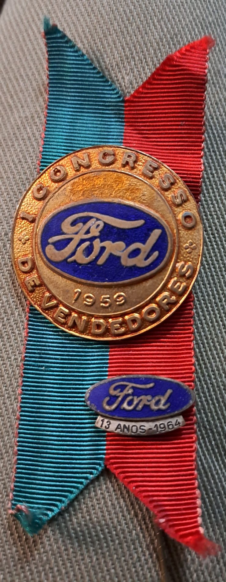 Medalha Ford e Pin