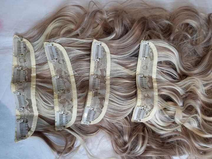 Treska włosy długie syntetyczne blond FESHFEN