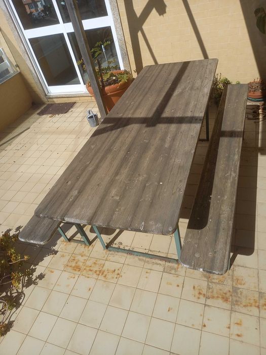 Mesa com 2 Bancos Corridos (ideal para exterior - jardins ou terraços)