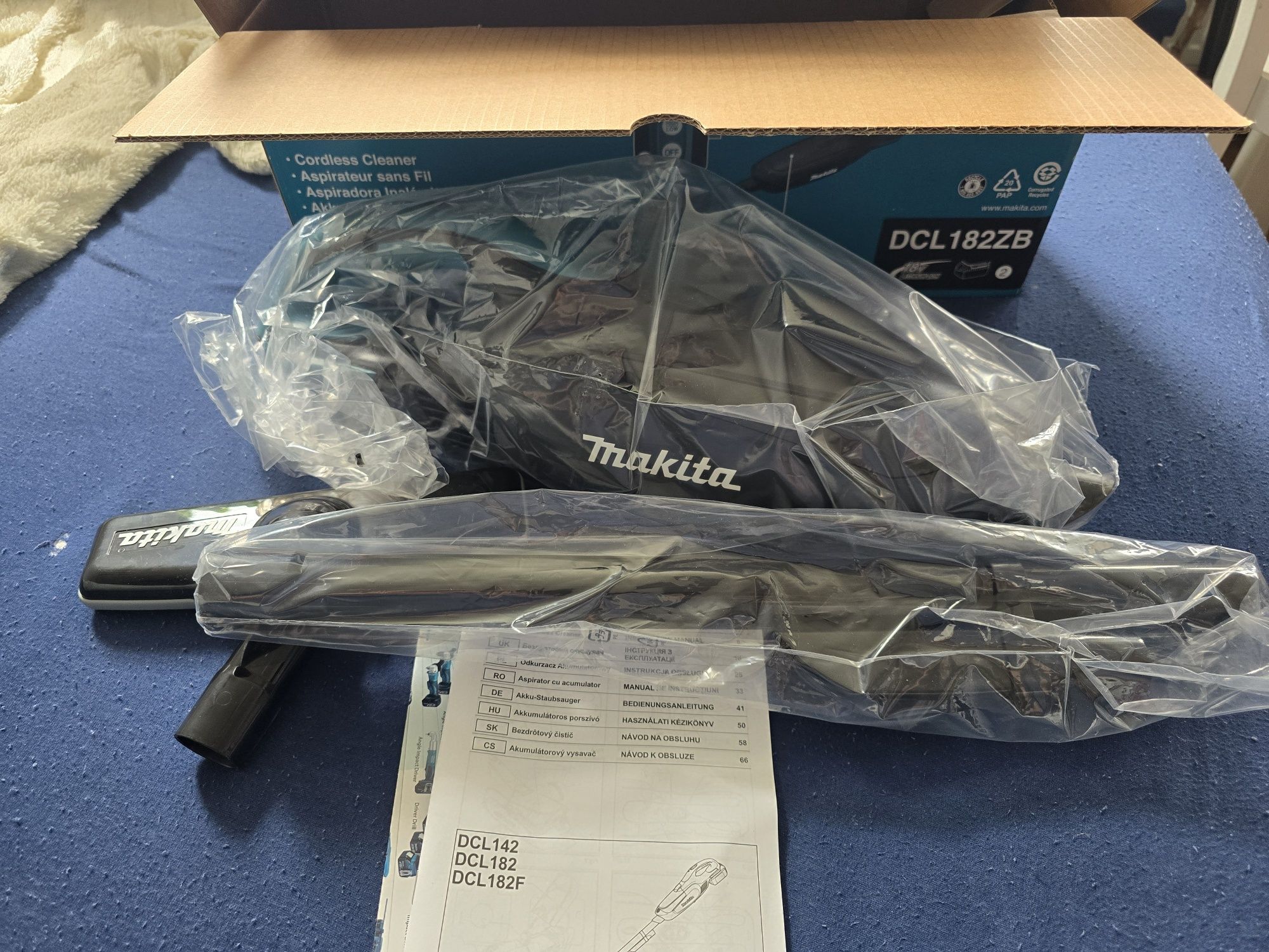 Akumulatorowy odkurzacz Makita DCL182ZB