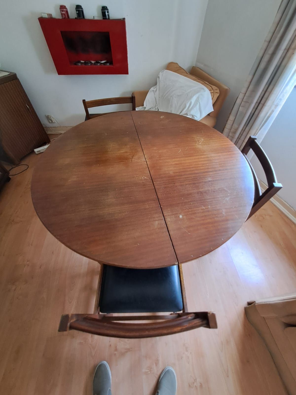 Mesa com cadeiras