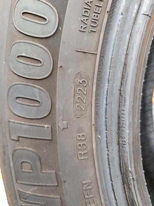 2 opony 215/65R16 zimowe Zeetex. Świetny stan. Cena za szt.