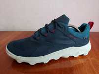 Кроссовки фірми ECCO gore tex оригінал 

Розмір по бірці:
UK 8-8.5  Us