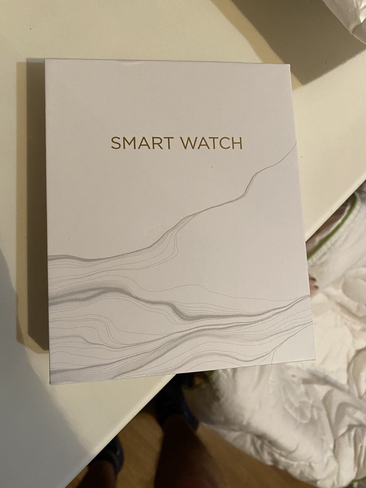 Смарт часы.  Smart watch . Часы на руку
