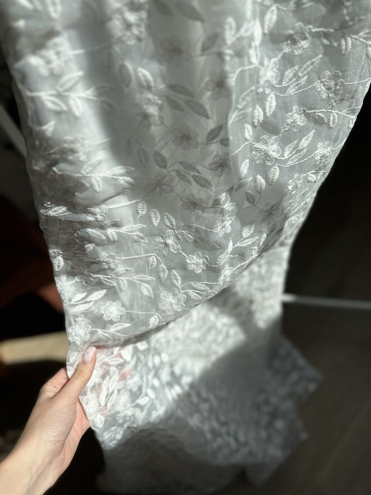 Suknia ślubna boho rustykalna vintage biała z trenem koronkowa