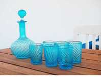 Conjunto de garrafa com copos