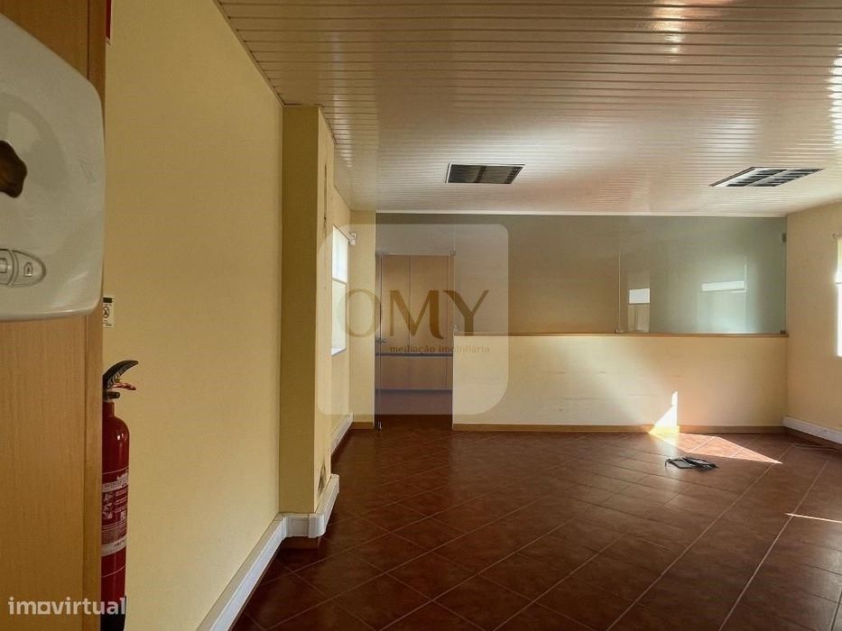Escritório de 47 m2 em Godim, Peso da Régua