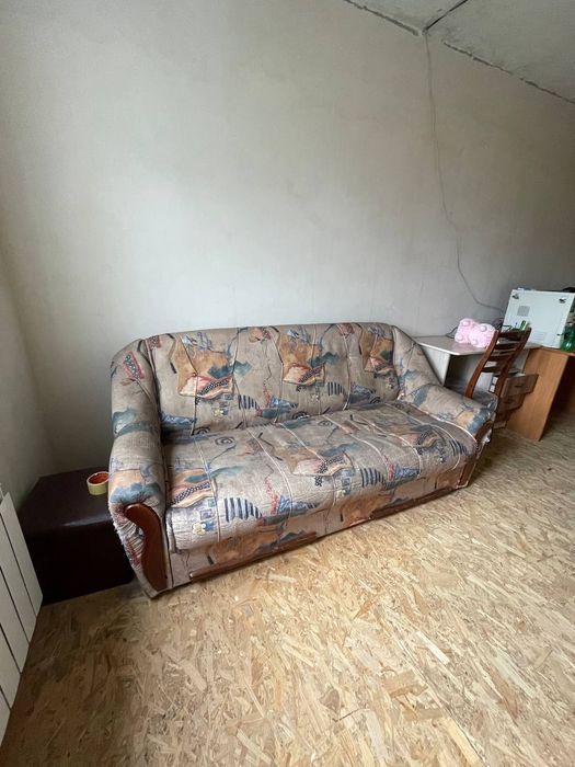 Продам Диван б/у