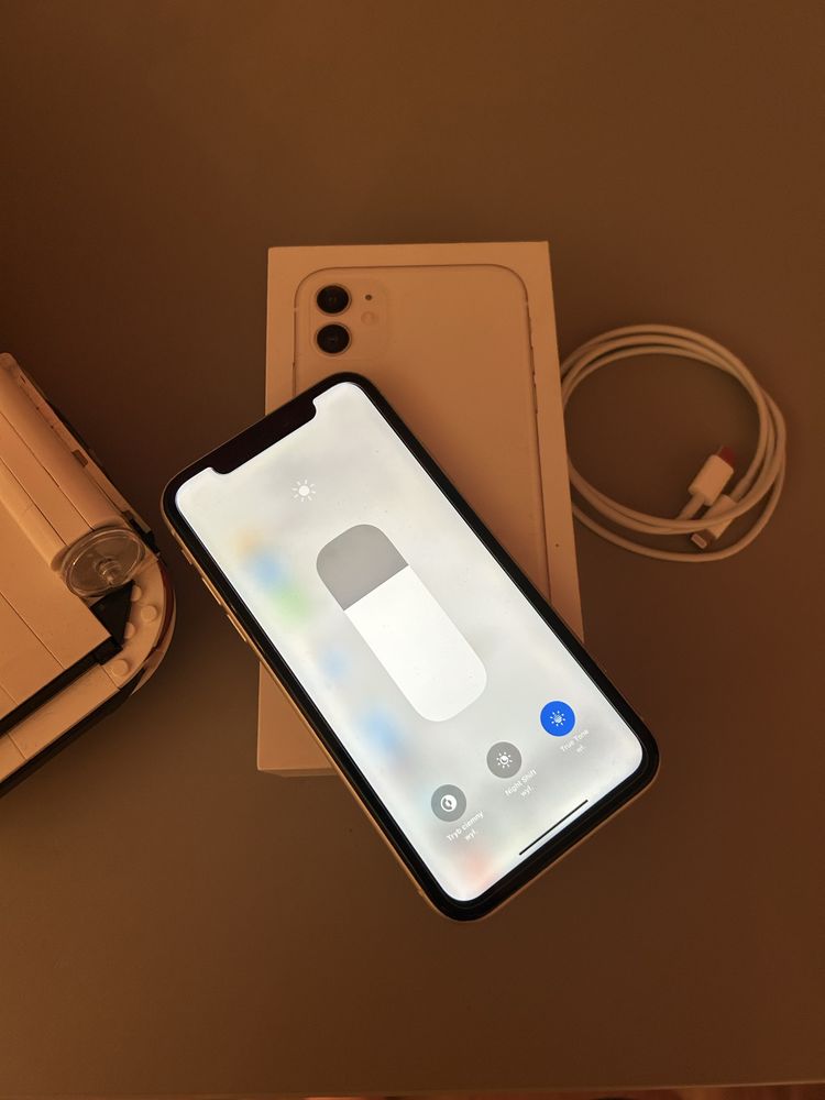 iPhone 11 - stan idealny