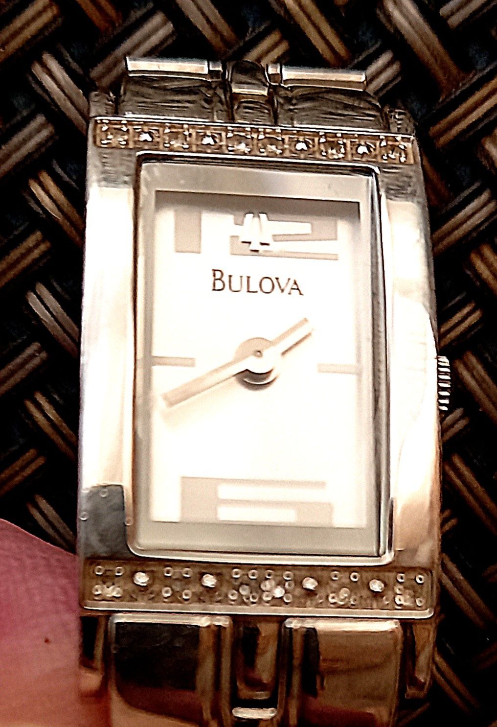 Продам часы BULOVA.