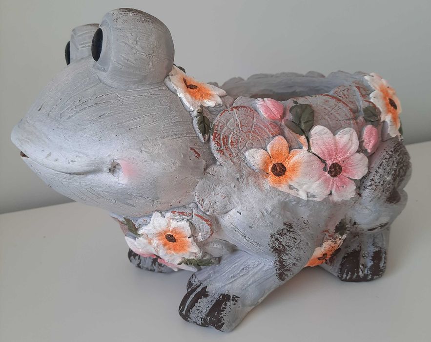 Doniczka żabka 33cm. śliczna ozdoba nowalijki