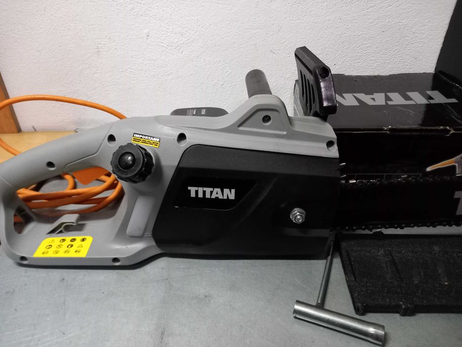 Piła pilarka elektryczna do drewan Titan 2000 Wat nowy model !!