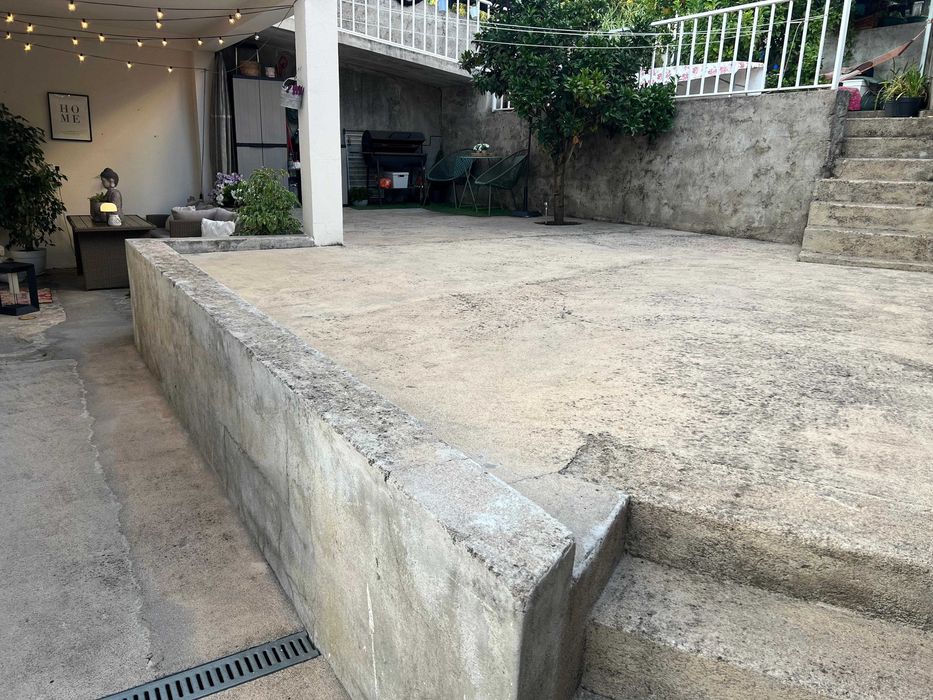 Apartamento T2 em moradia com terraço