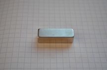 Magnes 30x10x8 N40H magnesy neodymowe do wysokiej temperatury